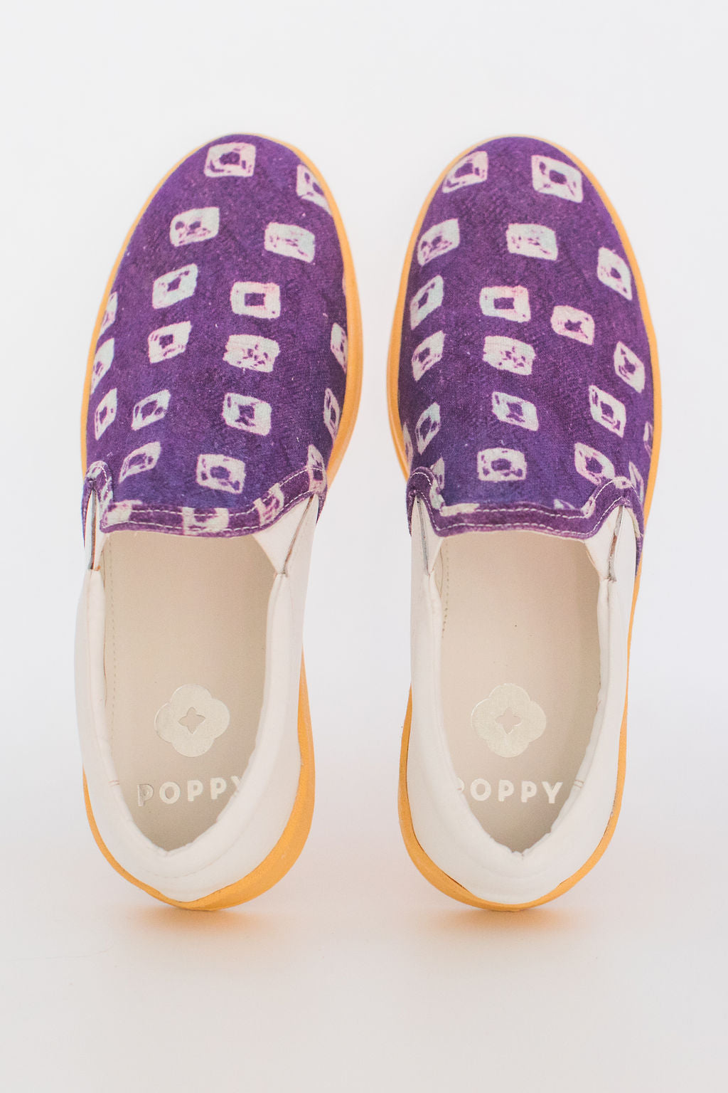 Two vertical Tara shoes